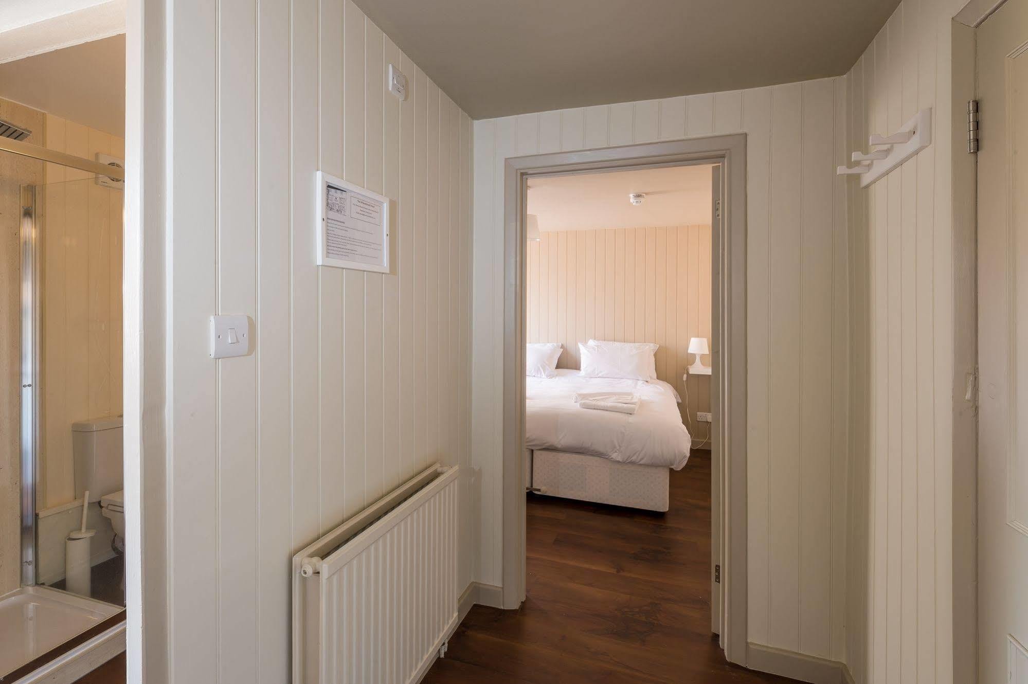 Wheatsheaf Bed & Breakfast